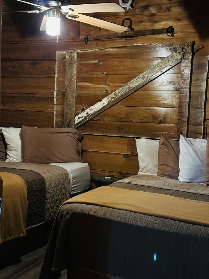 Country Cabins Hotel Chariton Exterior foto