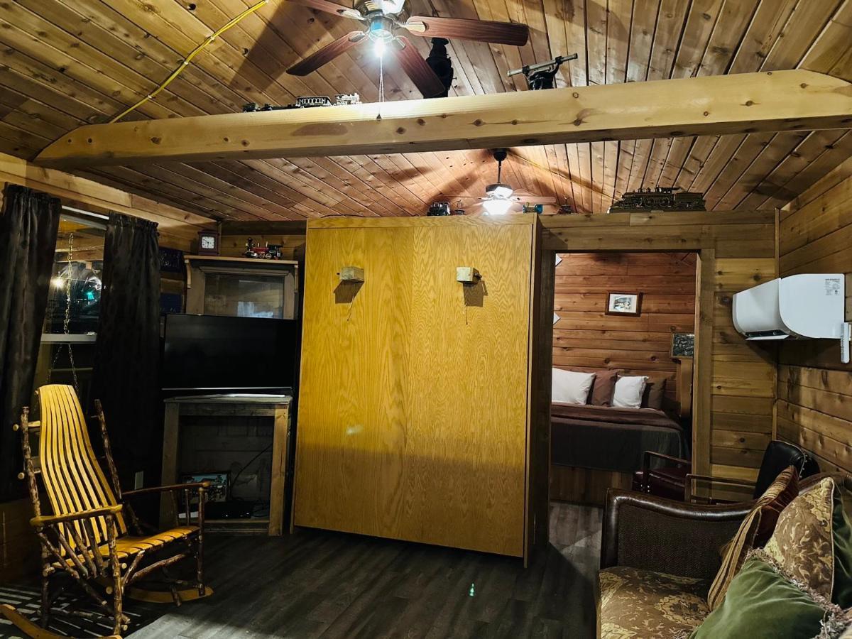Country Cabins Hotel Chariton Exterior foto